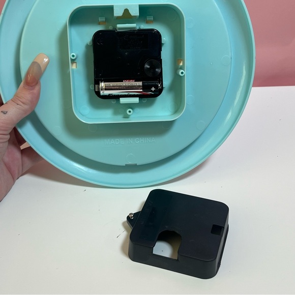 Vintage Y2K 2000s 2003 Care Bears clock - Picture 6 of 6